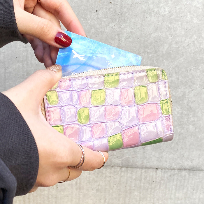【財布の百貨店公式】 本革 コインケース ちょっと上品なステンドグラス レディース 小銭入れ ミニ財布 カード収納 コンパクト 型押し エナメル 【安心の返品保証付き】