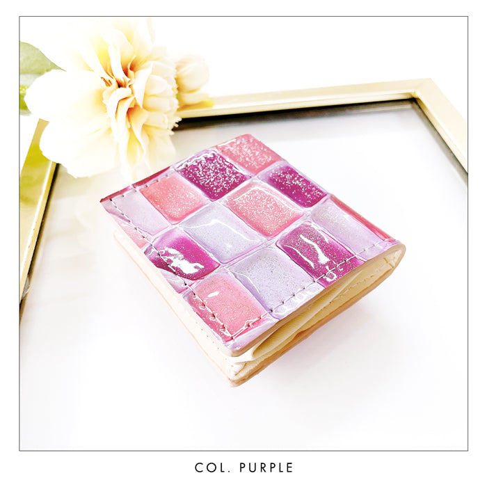 【財布の百貨店公式】 本革 ステンドグラス ボックス型 コインケース レディース 小銭入れ コンパクト スリム 薄型 型押し エナメル ピンク イエロー パープル グリーン ブルー シルバー 【安心の返品保証付き】